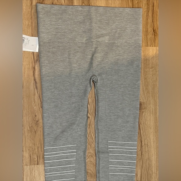 Blanqi Maternity Legging Compression Size L‎ Hipster Cuffed Dove Gray NEW - Picture 3 of 14